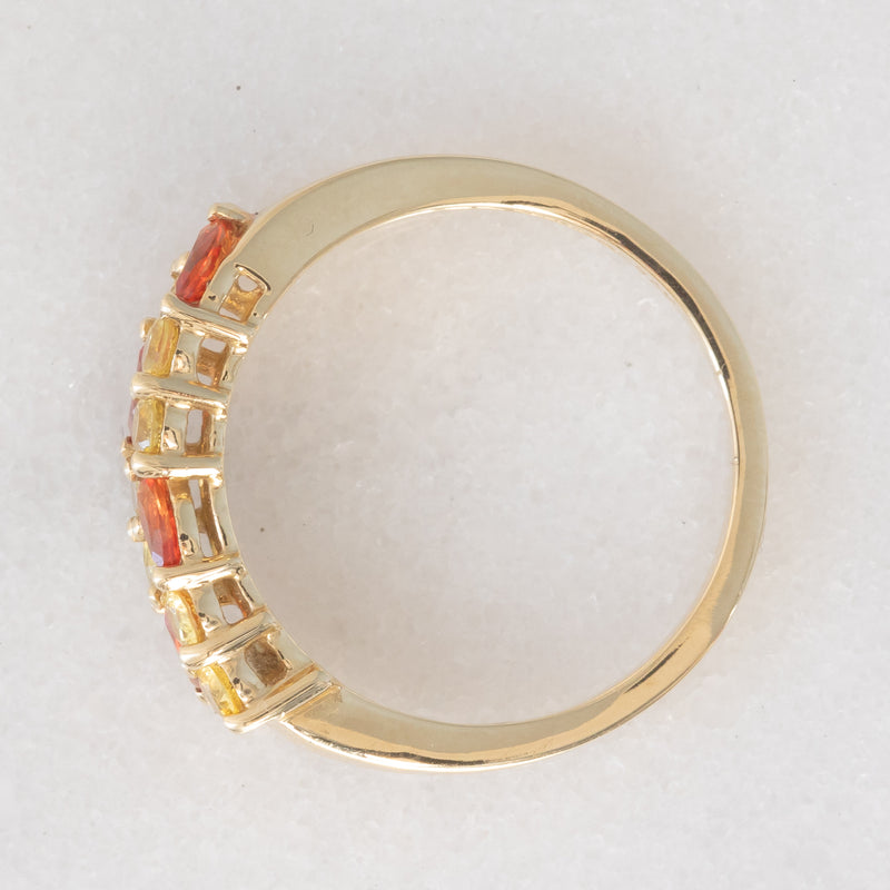 Anello vintage in oro giallo 9K con zaffiri sintetici arancioni e gialli (0.80ctw ca.), anni ‘90