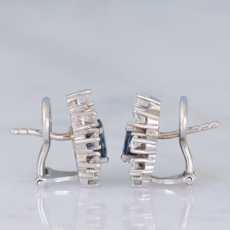 Orecchini vintage in oro bianco 14K con zaffiri di taglio a goccia (1.50ctw ca.) e diamanti di taglio brillante (0.74ctw ca.), anni ‘80