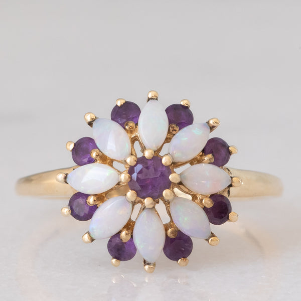 Anello a fiore vintage in oro giallo 8K con ametiste (0.30ctw ca.) e opali, anni ‘80