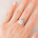 Anello a fiocco di neve vintage in oro bianco 14K con diamanti di taglio brillante (0.71ctw ca.), anni ‘60/‘70