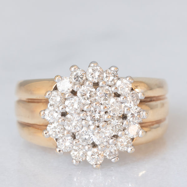 Anello a fiore vintage con fascia in oro giallo e bianco 14K con diamanti di taglio brillante (1ctw ca.), anni ‘70