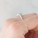Anello vintage in oro bianco 9K con acquamarina (0.20ct ca.) e diamanti di taglio brillante (0.14ctw ca.), anni ‘90