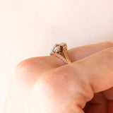 Antiker Blumenring aus 8-karätigem Gelbgold mit Opalen (ca. 0.30 ctw), 20er/30er Jahre