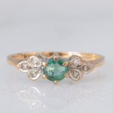 Anello vintage in oro giallo 9K con smeraldo (0.22ct ca.) e diamanti (0.03ctw ca.), anno 1988