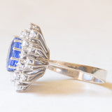 Vintage-Gänseblümchenring aus 14 Karat Weißgold mit Saphiren (ca. 1.90 ct) und Diamanten im Brillantschliff (ca. 1.80 ctw), 70er Jahre