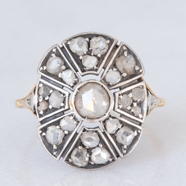 Anello antico in oro giallo 18K e argento con diamanti di taglio rosetta (1ctw ca.), primi del ‘900