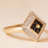 Bague vintage en or jaune et blanc 9 carats avec saphirs (environ 0.36 ct au total) et diamants (environ 0.06 ct au total), années 80/90