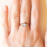 Trilogy vintage in stile Art Nouveau in oro giallo 8K con opali (0.35ctw ca.)