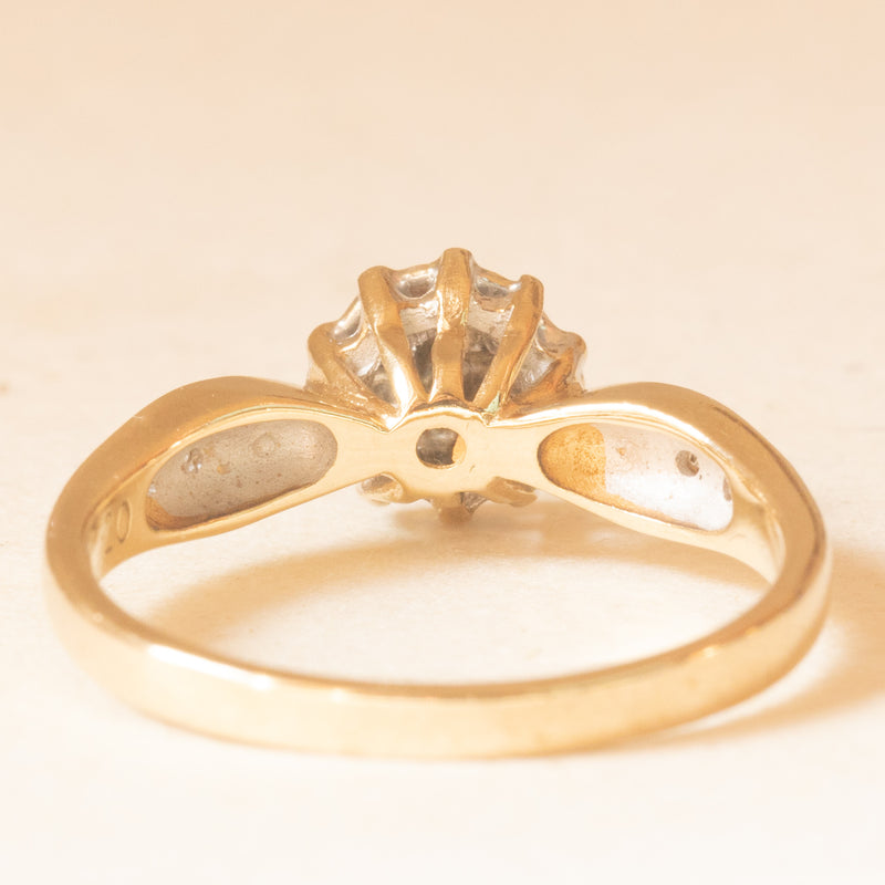 Anello vintage a fiore in oro giallo 9K con diamanti (0.16ctw ca.), anni ‘70/‘80