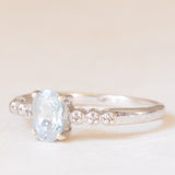 Anello vintage in oro bianco 9K con acquamarina (0.70ct ca.) e diamanti, anni ‘80/‘90