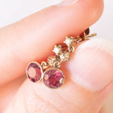 Vintage-Ohrhänger aus 9-karätigem Gelbgold mit rosa Turmalinen (ca. 1 ctw) und Diamanten (ca. 0.12 ctw), 70er Jahre
