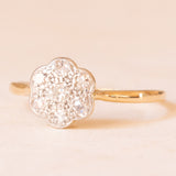 Vintage-Blumenring aus 18-karätigem Gelb- und Weißgold mit Diamanten (ca. 0.18 ctw), 40er/50er Jahre
