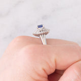 Anello ballerina vintage in platino con zaffiro (1.15ct) e diamanti (0.80ctw), anni ‘80/‘90