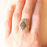 Anello vintage in oro giallo e bianco 8K con zaffiri (0.60ctw ca.) e diamanti, anni ‘80