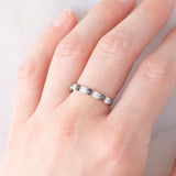 Mezzo eternity in platino con diamanti bianchi e neri (1ctw), anni ‘2000