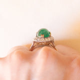 Vintage-Gänseblümchenring aus 14-karätigem Gelb- und Weißgold mit Smaragd (ca. 6 Karat) und Diamanten (ca. 0.85 Karat), 60er Jahre