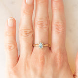 Bague marguerite vintage en or jaune 9 carats avec topaze bleue (0.30 ct environ) et diamants (0.06 ct environ), années 80