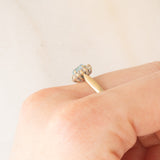 Bague marguerite vintage en or jaune 9 carats avec topaze bleue (0.30 ct environ) et diamants (0.06 ct environ), années 80