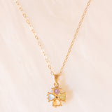 Vintage-Halskette mit Kette aus 9-karätigem Gelbgold und Blumenanhänger aus 9-karätigem Gelbgold mit farbigen Steinen im Herzschliff und Diamanten