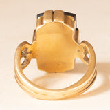 Bague ancienne en or jaune 18 carats avec onyx, début des années 900