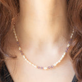 Parure vintage con collana e orecchini in oro giallo 9K con perle bianche e ametiste