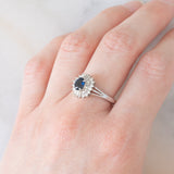 Anello ballerina in platino con zaffiro (0.64ct) e diamanti (0.50ctw), anni ‘80