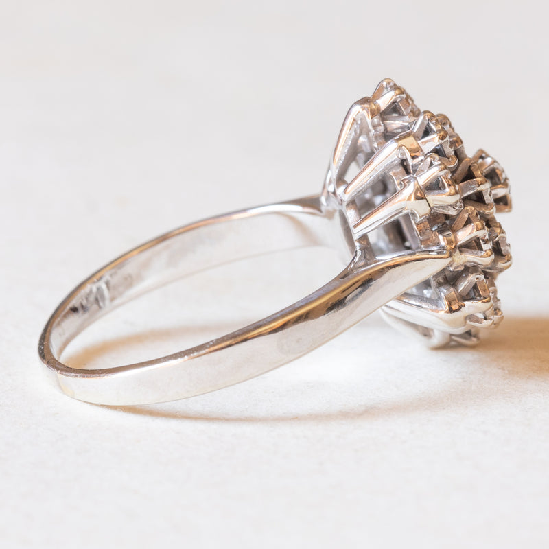 Anello vintage a forma di fiocco di neve in oro bianco 18K con diamanti (0.10ctw ca.), anni ‘70