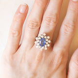 Vintage-Gänseblümchenring aus 14 Karat Weißgold mit Saphiren (ca. 1.90 ct) und Diamanten im Brillantschliff (ca. 1.80 ctw), 70er Jahre