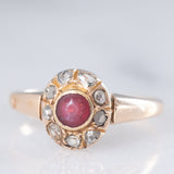 Bague ancienne en or jaune 18 carats en forme de marguerite, ornée de pâte de verre rose et de diamants taille rose, début des années 900