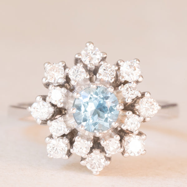 Anello a fiocco di neve vintage in oro bianco 14K con acquamarina (0.50ct ca.) e diamanti (0.70ctw ca.), anni ‘70