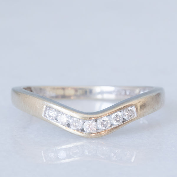 Anello a “V” vintage in oro bianco 9K con diamanti (0.10ctw ca.)