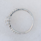 Anello a fiore vintage in platino con diamanti di taglio brillante (0.45ctw), anni ‘90