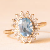 Vintage-Gänseblümchen-Ring aus 9-karätigem Gelb- und Weißgold mit blauem Topas (ca. 1.40 ct) und Diamanten (ca. 0.08 ctw), Jahr 1992