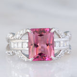 Anello da cocktail vintage in platino con tormalina rosa (3.25ct) e diamanti (0.77ctw), anni ‘70/‘80
