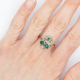 Anello a fiore antico in oro giallo 14K e argento con diamanti di taglio rosetta e paste di vetro verde, fine ‘800