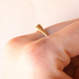 Anello vintage in oro giallo 9K con opale (0.15ct ca.), anno 1987