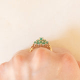 Anello a fiore vintage in oro giallo 14K con smeraldi (2ctw ca.) e diamanti (0.10ctw ca.), anni ‘70/‘80