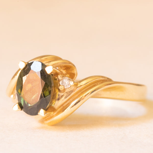 Anello vintage in oro giallo 14K con tormalina verde (1.30ct ca.) e diamanti, anni ‘60