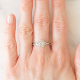 Anello vintage in oro bianco 9K con diamanti (0.15ctw ca.)