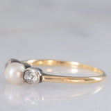 Trilogy antico in oro giallo 14K e argento con diamanti di taglio vecchia miniera (0.20ctw ca.) e perla bianca, anni ‘10/‘20