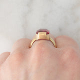 Anello da cocktail vintage in oro giallo 14K con rubino sintetico, anni ‘60/‘70