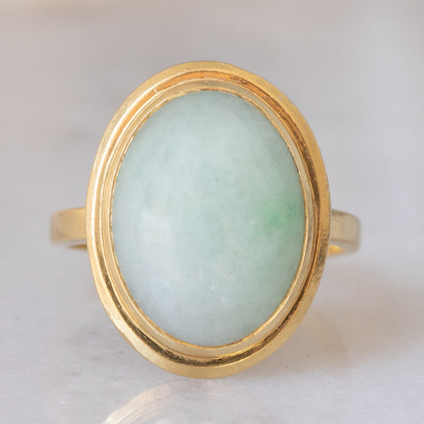 Anello vintage in oro giallo 18K con giada (8.50ct ca.), anni ‘70