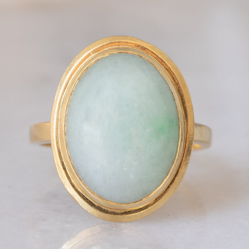 Anello vintage in oro giallo 18K con giada (8.50ct ca.), anni ‘70