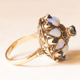 Vintage-Pagodenring aus 14-karätigem Gelbgold mit Saphiren (ca. 1.20 ctw) und Opalen (ca. 1.10 ctw), 70er Jahre