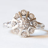 Vintage 18K white gold daisy ring with diamonds (0.18ctw approx.), 70s