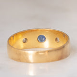 Anello gypsy vintage in oro giallo 14K con zaffiro (0.10ct ca.) e diamanti di taglio rosetta (0.04ctw ca.), anni ‘40/‘50