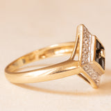 Bague vintage en or jaune et blanc 9 carats avec saphirs (environ 0.36 ct au total) et diamants (environ 0.06 ct au total), années 80/90