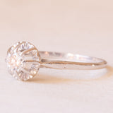 Retro-Solitär aus 18 Karat Weißgold mit Diamant im Brillantschliff (ca. 0.35 ct), 40er Jahre