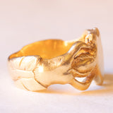 Vintage 18K yellow gold ring decorated with a shield and two mermaids, 60s
