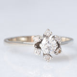 Anello a margherita vintage in oro bianco 18K con diamanti (0.36ctw ca.), anni ‘60/‘70